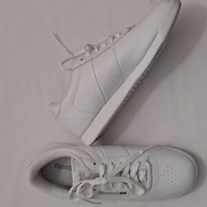 Reebok Men's Size 10 Leather Classic Sneaker